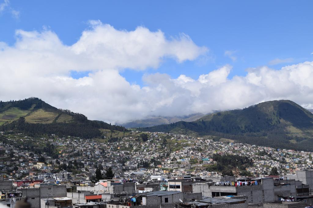 Hotel Miguel Angel Terminal Quitumbe Quito Zewnętrze zdjęcie